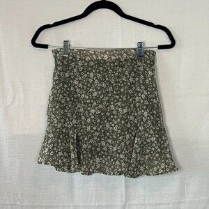 Boutique Green Floral Skirt Size Small - 0295